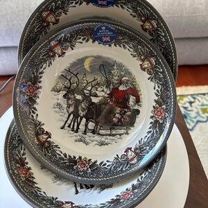 NEW ROYAL STAFFORD  “SANTA’S WORKSHOP” CHRISTMAS LARGE SERVING/ PASTA BOWL